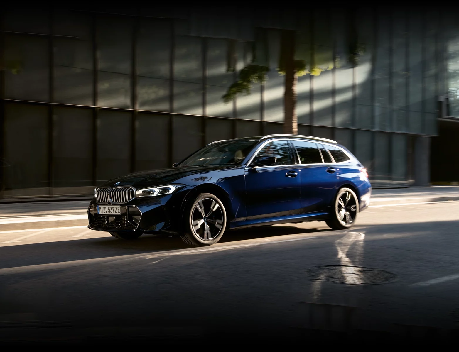 The New BMW 330i Touring 2024